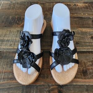 Born BOC Womens 7.5 Leather Black Flower Petal Thong Sandals Fairy Floral Summer
